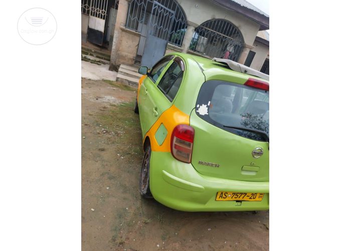 Nissan March