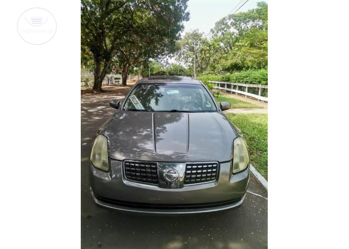 Nissan Maxima 