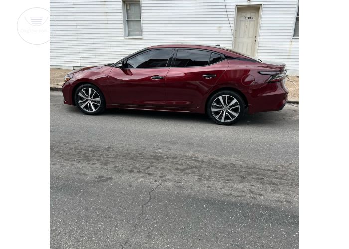 Nissan Maxima S