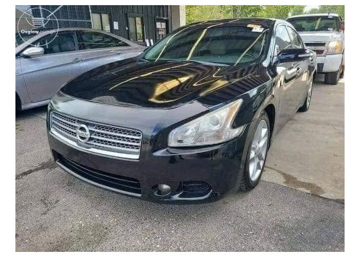 Nissan Maxima S