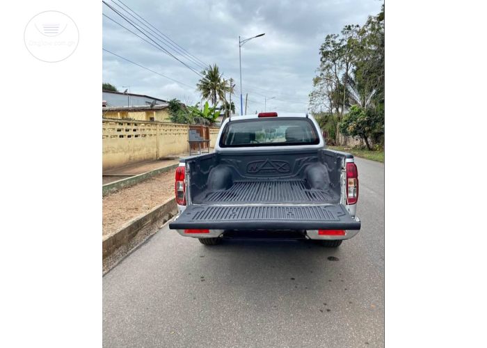 Nissan pick up