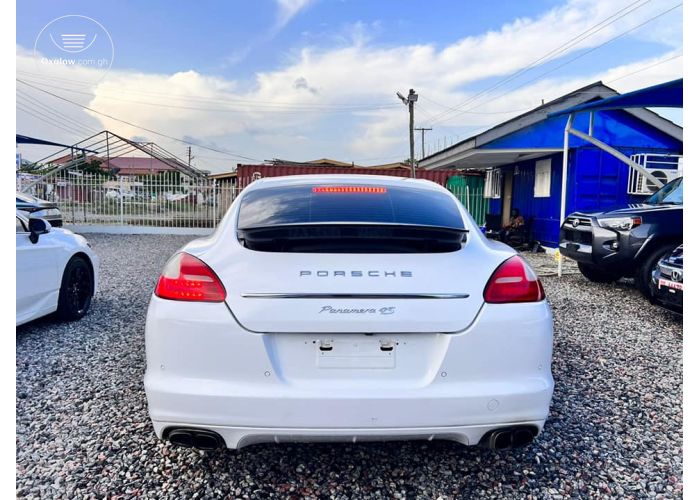 PORSCHE PANAMERA