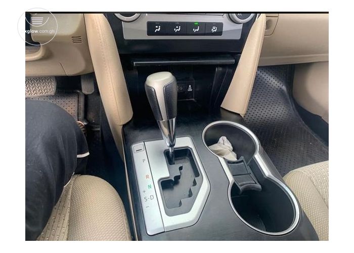 Toyota Camry  LE 