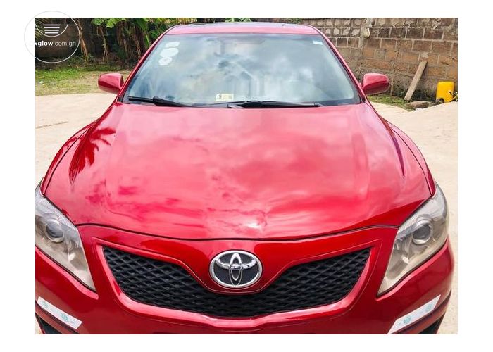 Toyota Camry SE 2011 Model