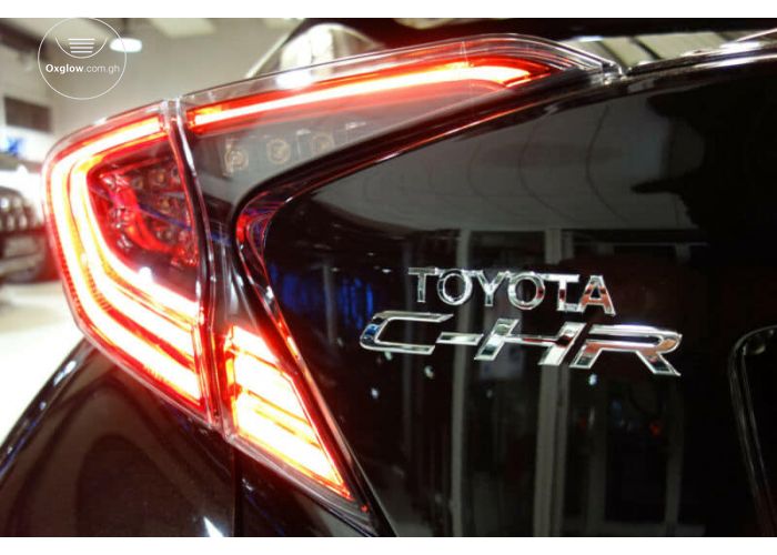 TOYOTA CH-R Crossover