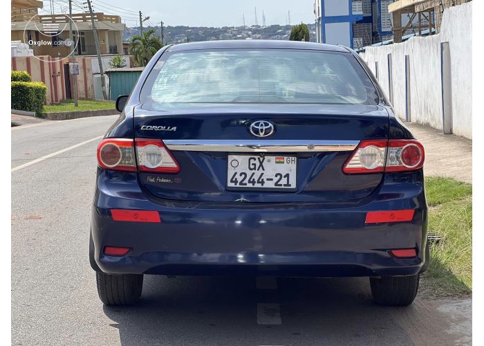 Toyota Corolla LE 013