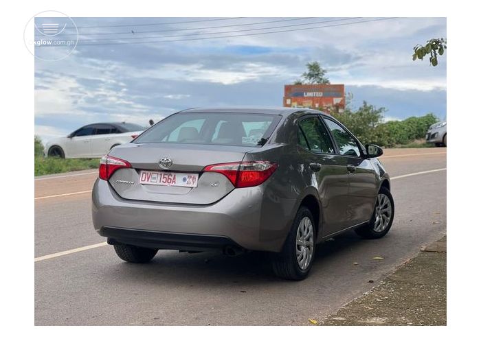 Toyota Corolla LE