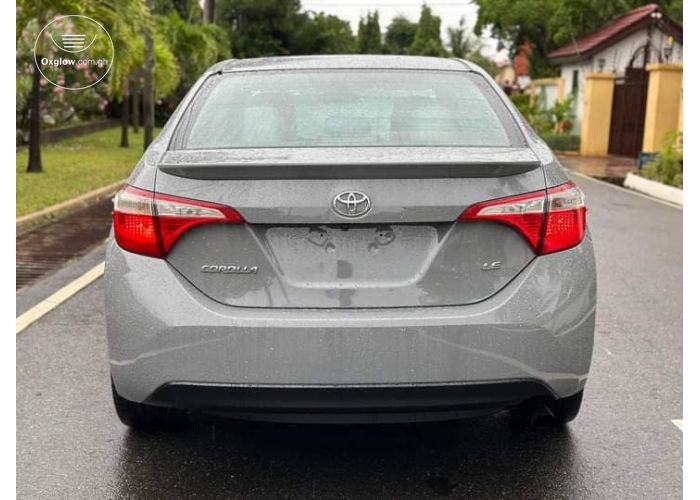 Toyota Corolla LE