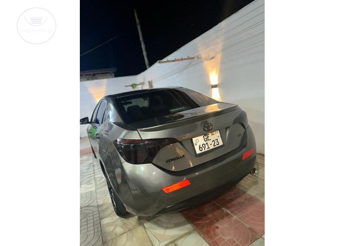 Toyota Corolla LE