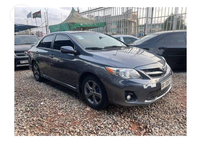 Toyota Corolla S 2013 Model