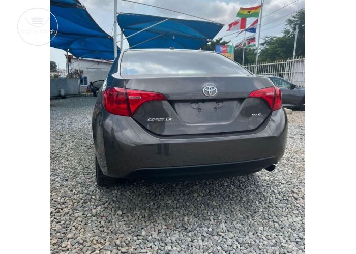 Toyota Corolla XLE