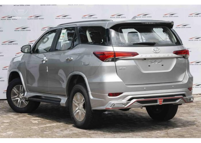 Toyota Fortuner 2022