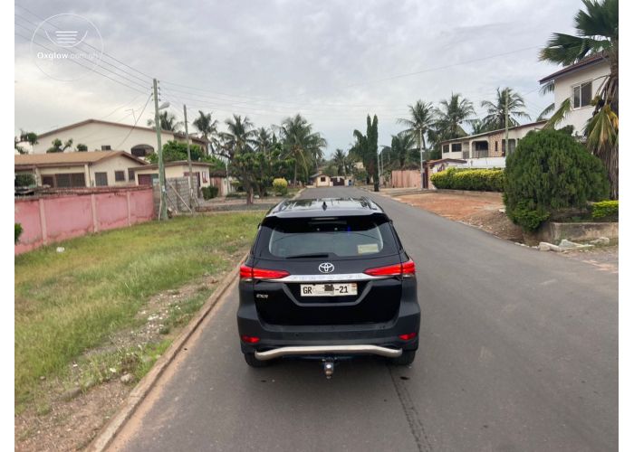 Toyota Fortuner GXR