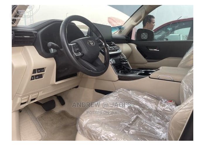 Toyota Land Cruiser VX-R V8