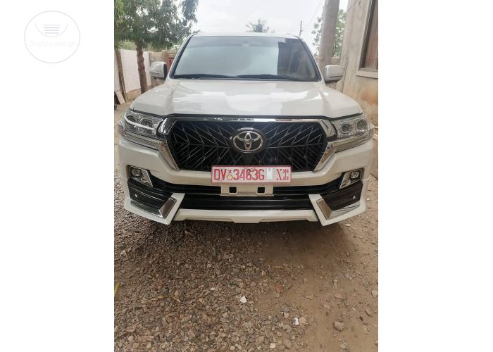 Toyota Landcruiser GXR V6