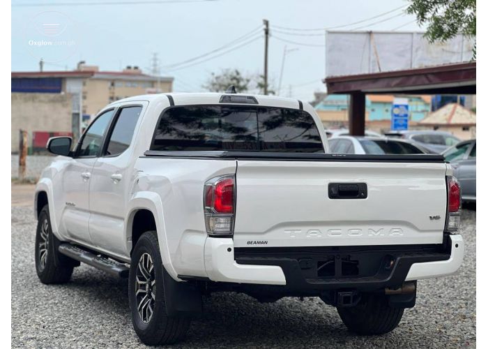 Toyota Tacoma SR5