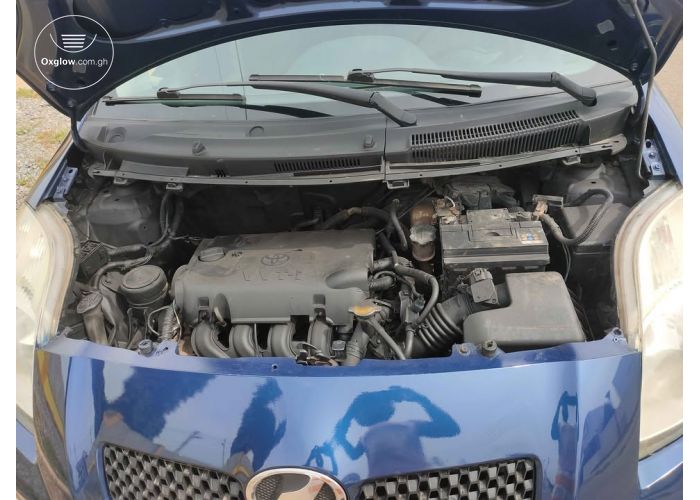 TOYOTA VITZ 