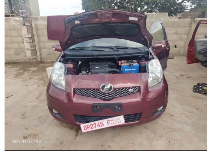 TOYOTA VITZ
