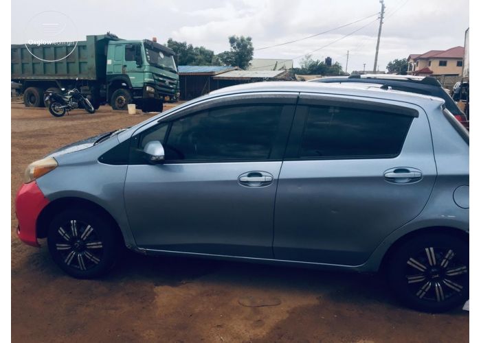 Toyota Vitz JEWELA
