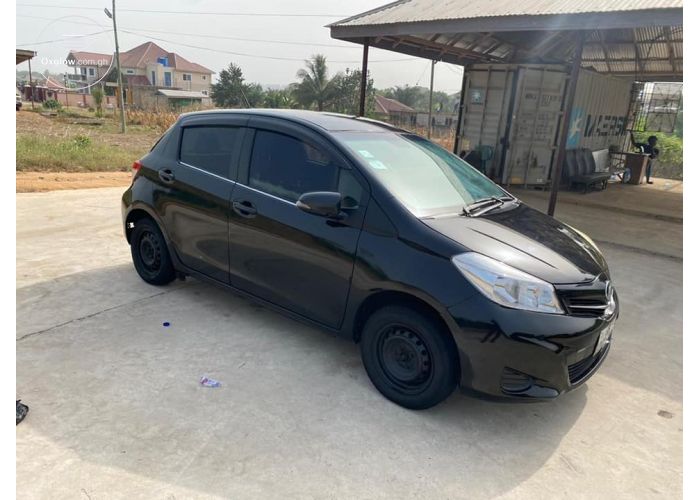 Toyota Vitz Jewela