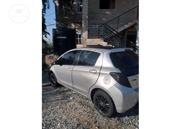 Toyota Vitz RS