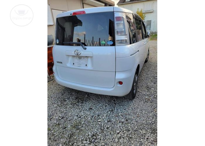 Toyota Voxy 2014 
