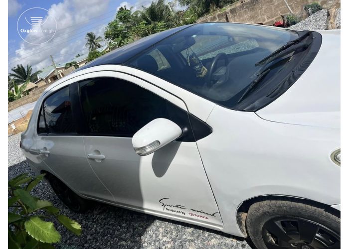 Toyota Yaris 2012