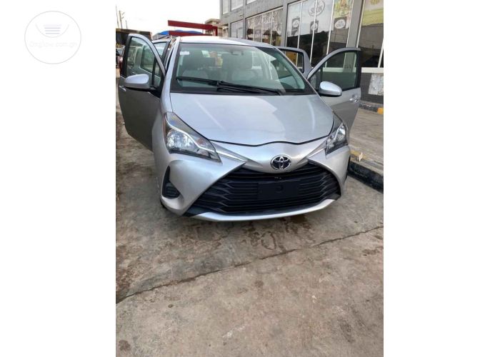 Toyota Yaris LE 