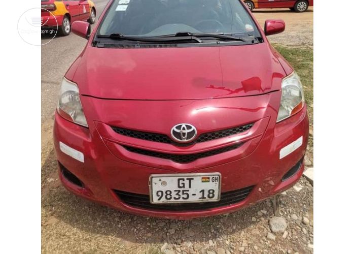 TOYOTA YARIS SEDAN 2010 MODEL