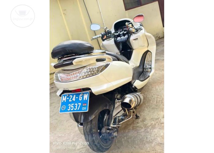Yamaha Majesty