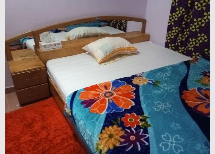Queen's Bed with Matter For Sale