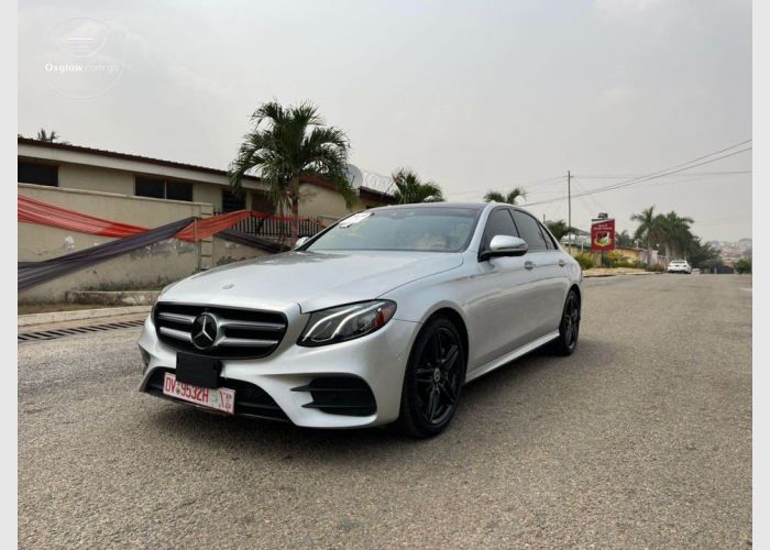2019 MERCEDES BENZ E300