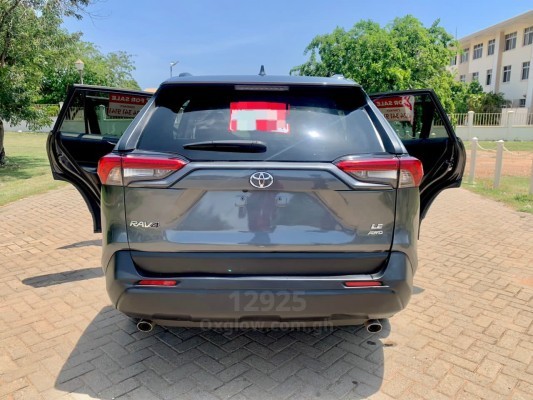 2022  TOYOTA  RAV4 LE