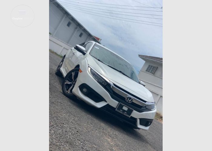 Honda Civic Touring 2018 Model