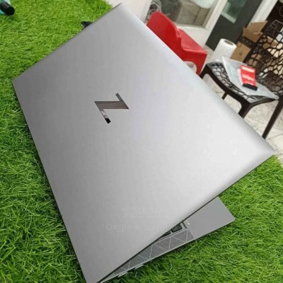 HP ZBOOK FIREFLY