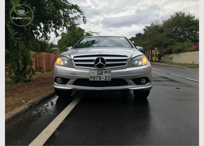 Mercedes Benz C300 4Matic 2010 Model