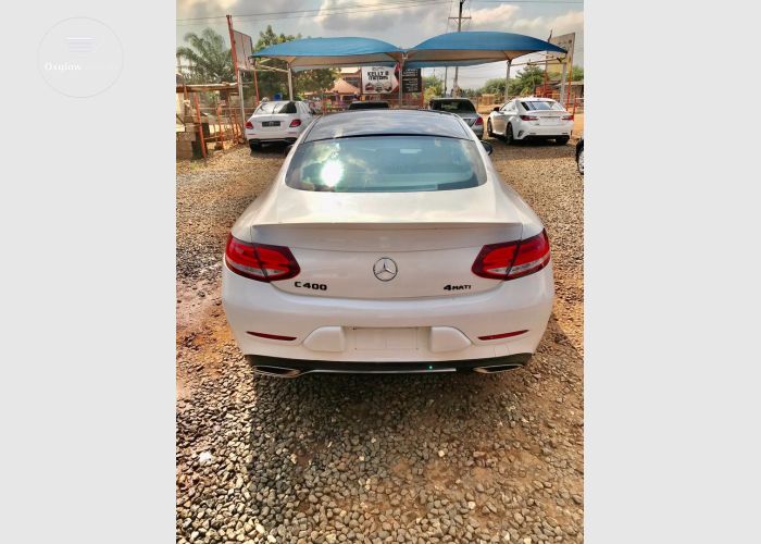 Mercedes Benz C400 4Matic 2017 Model - Unregistered