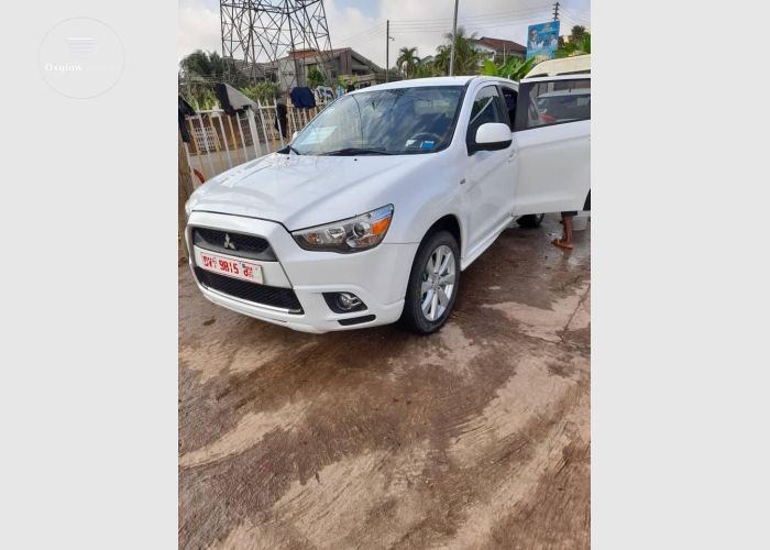 Mitsubishi Outlander Sport 2013 Model