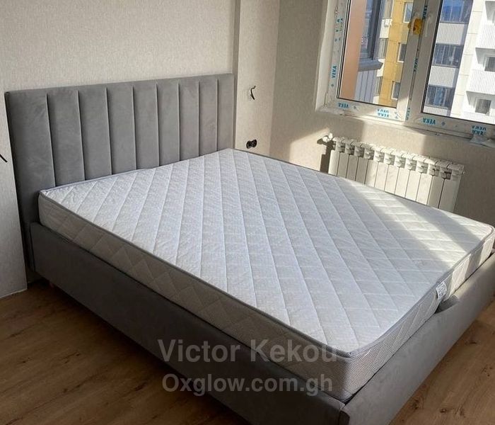 Queen size bed mattress for sale 