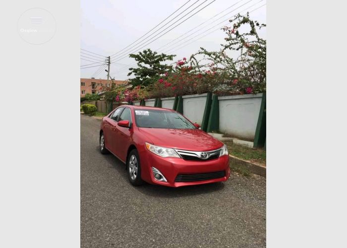 Toyota Camry LE Basic 2012 Model