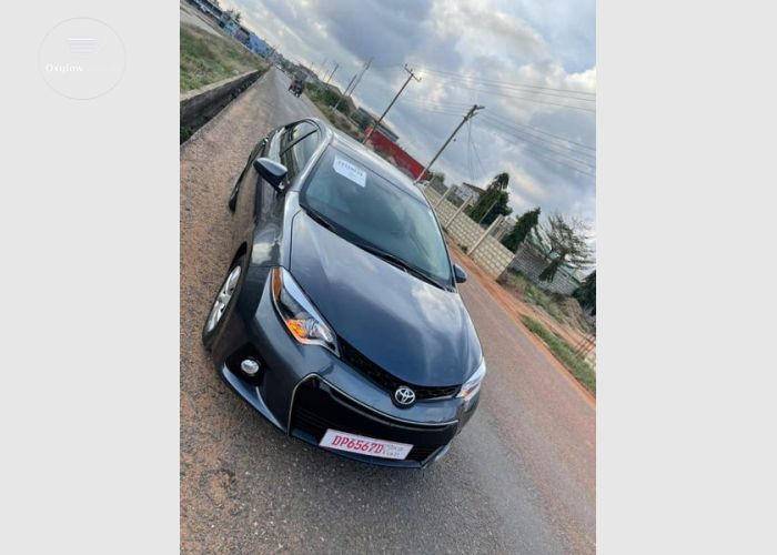 Toyota Corolla LE 2015 Model