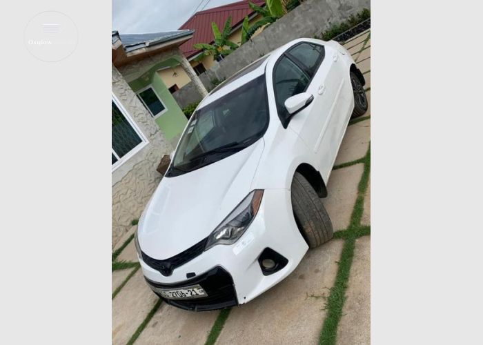 Toyota Corolla Sports 2014 Model