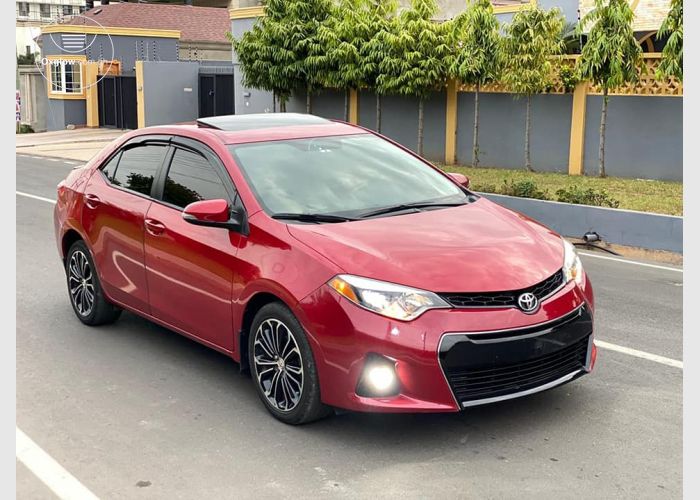 Toyota Corolla Sports 2015 Model