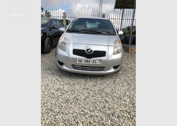 Toyota Vitz 2009 Model 4 Plugs