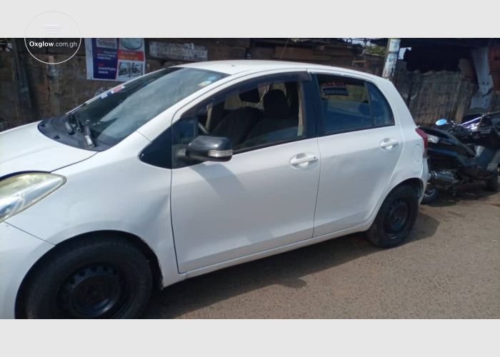 Toyota Vitz 2010 Model 3 Plugs