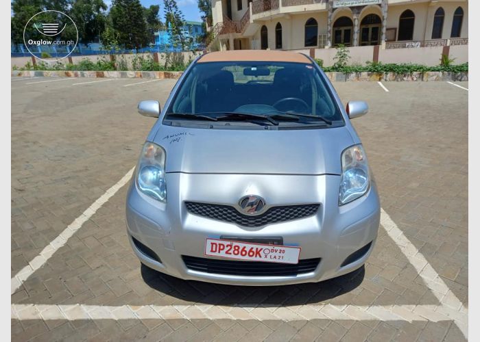 Toyota Vitz 4 plugs