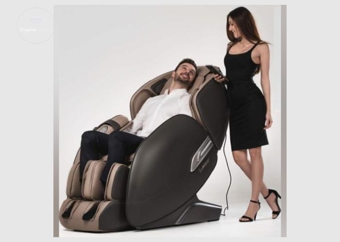 Zero gravity massage chair