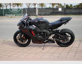 2017 honda cbr1000r for sale contact WhatsApp +14752216764